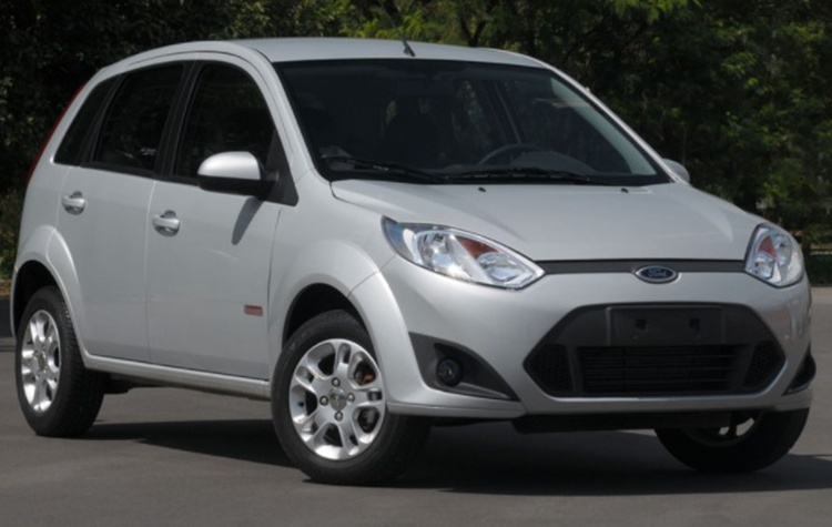 Ford Fiesta Hatch 2011 prata