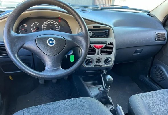 Painel do Fiat Palio Fire 2008