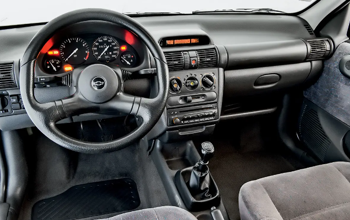 Interior do Chevrolet Corsa Wind 2001