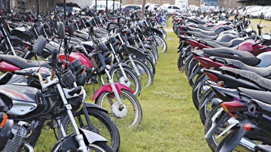 Moto em Leilão